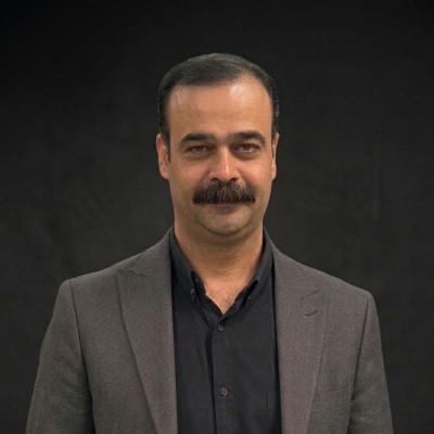 هادی اکبری
