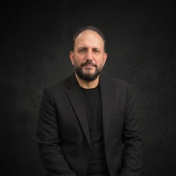 وحید آگاه